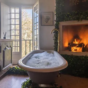 Wow - Unique Double Smart In 17th Century Palace! Hot Tub, Snooker, Bbq, Ps5, Sauna, Gym Hotel Sintra